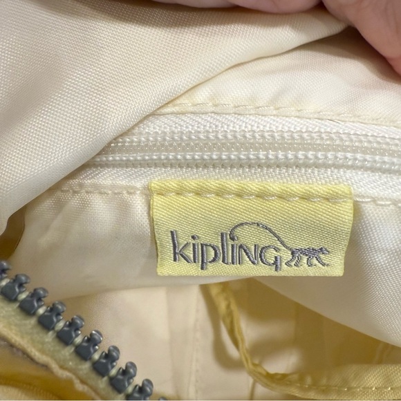Kipling Frug Fold Over Zip Top Crossbody/ Shoulder Bag Butter Yellow - Picture 8 of 16